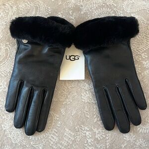 Brand New UGG Black Genuine Leather Shorty Real Sheepskin Shearling Cuff Gloves
